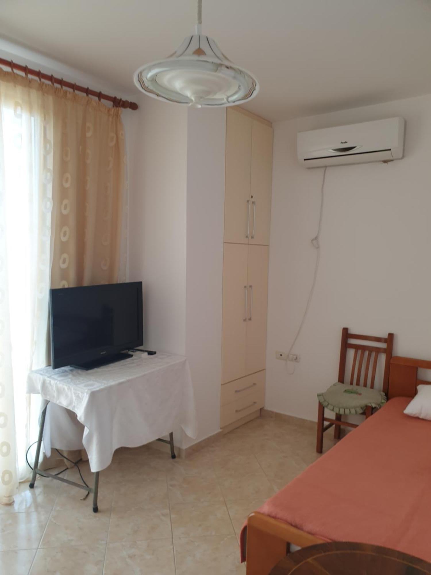 Appartement 2 Bedroom 100m From Sarandë