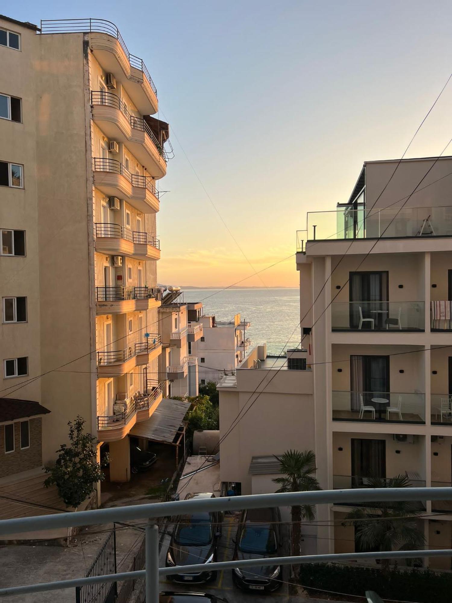 2 Bedroom 100m From Appartement